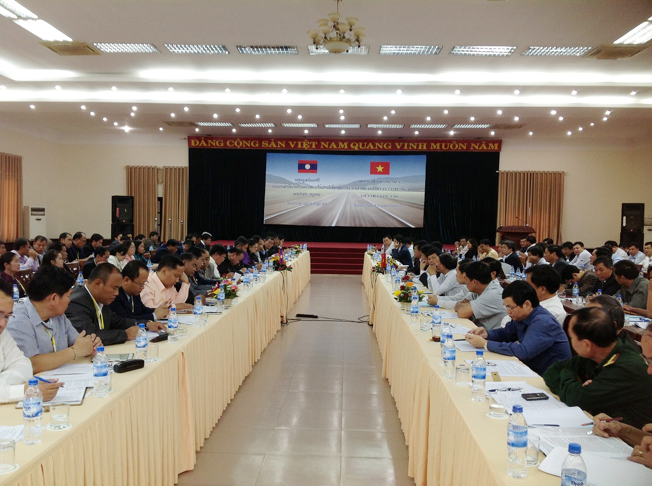 Hội nghị thường niên về Vận tải Đường bộ giữa Việt Nam - Lào